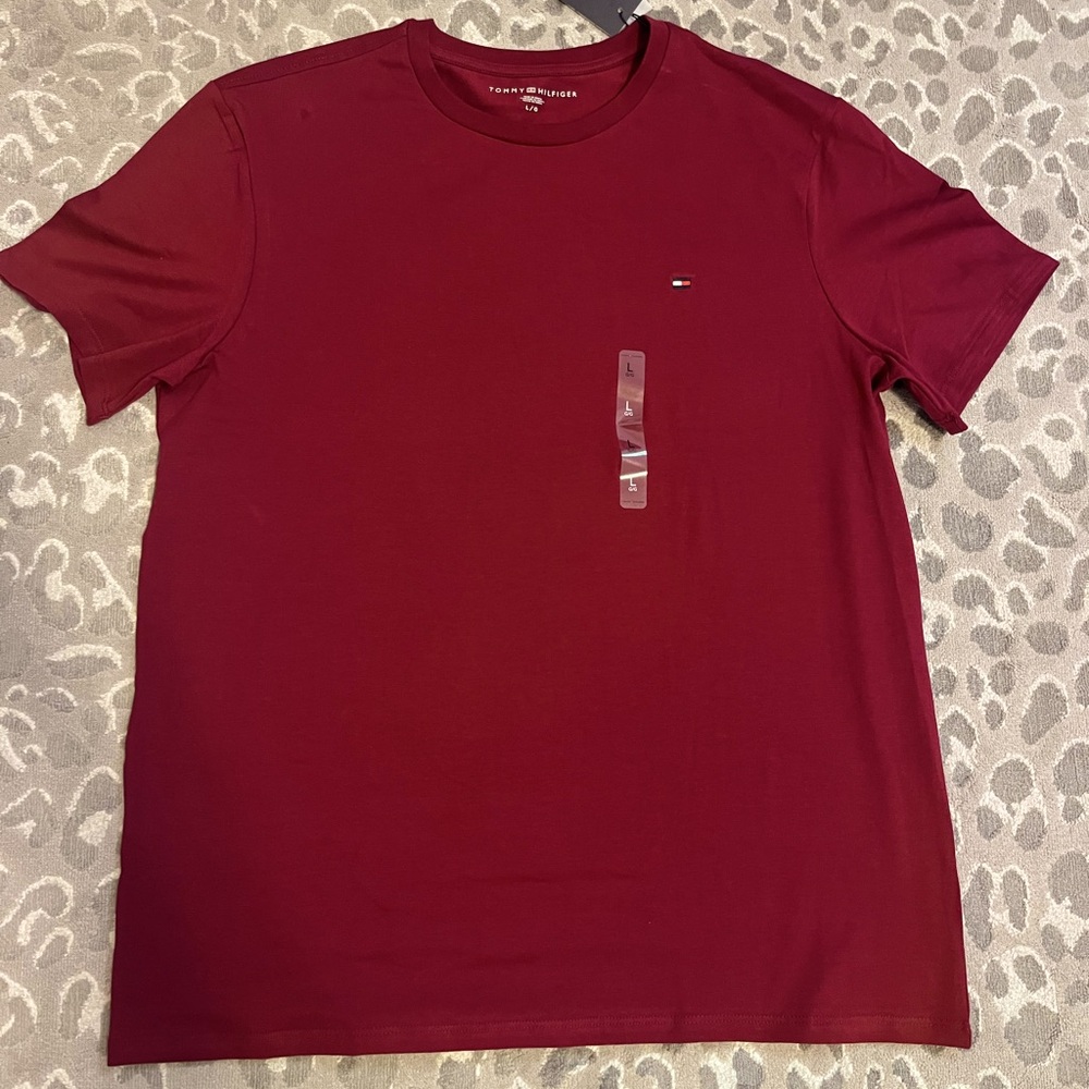 Tommy Hilfiger large tshirt short sleeve Dark red